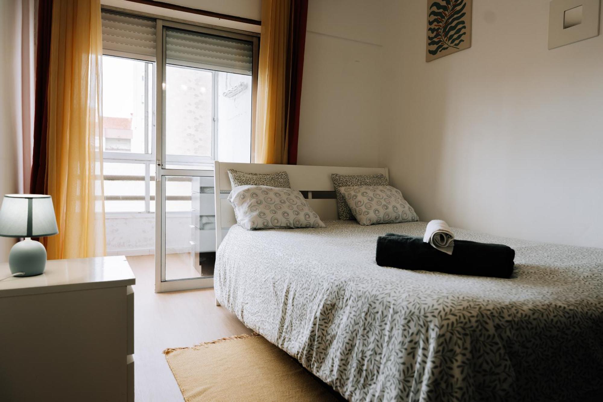 Family-Friendly And Cozy 3-Bedroom Accommodation In Lisbon Bagian luar foto